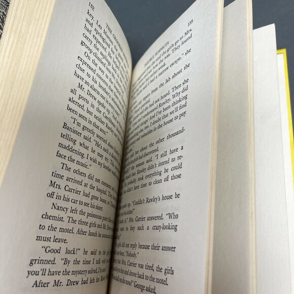 The Crooked Banister by Carolyn Keene Nancy Drew Mystery Stories - Picture 4 of 8